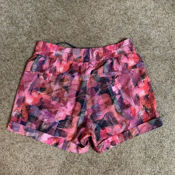 Lululemon shorts - Picture 4 of 4